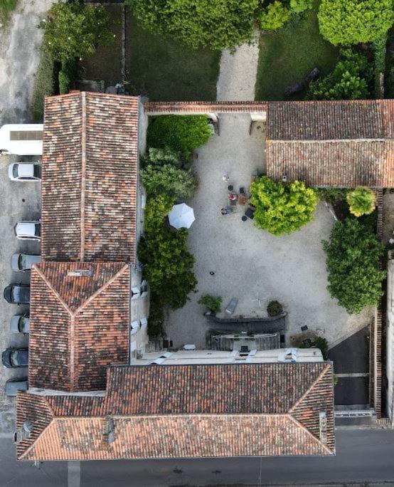 Gite Le Bonheur Hiersac Buitenkant foto